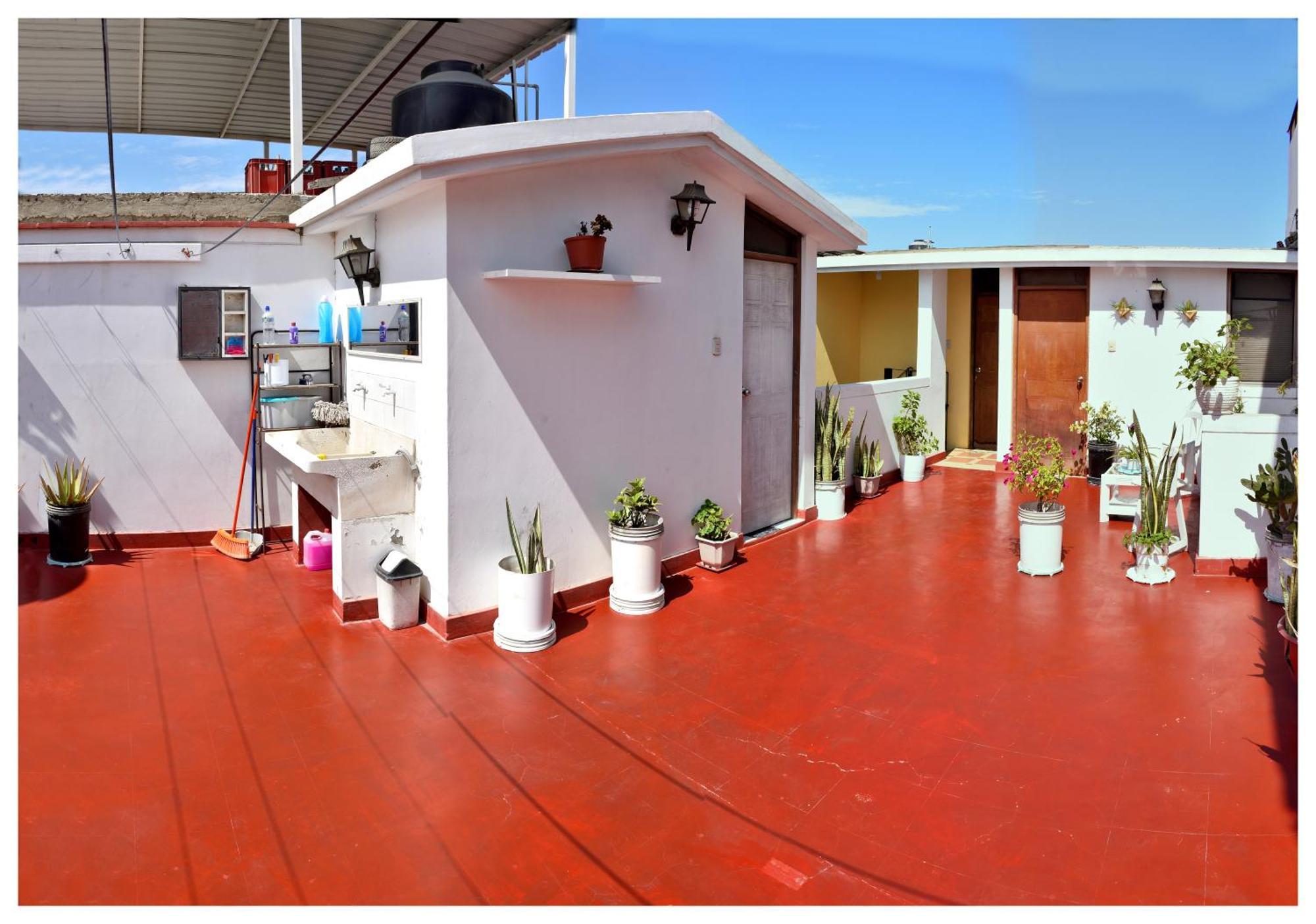 La Casa Blanca * Urbanizacion Buenos Aires