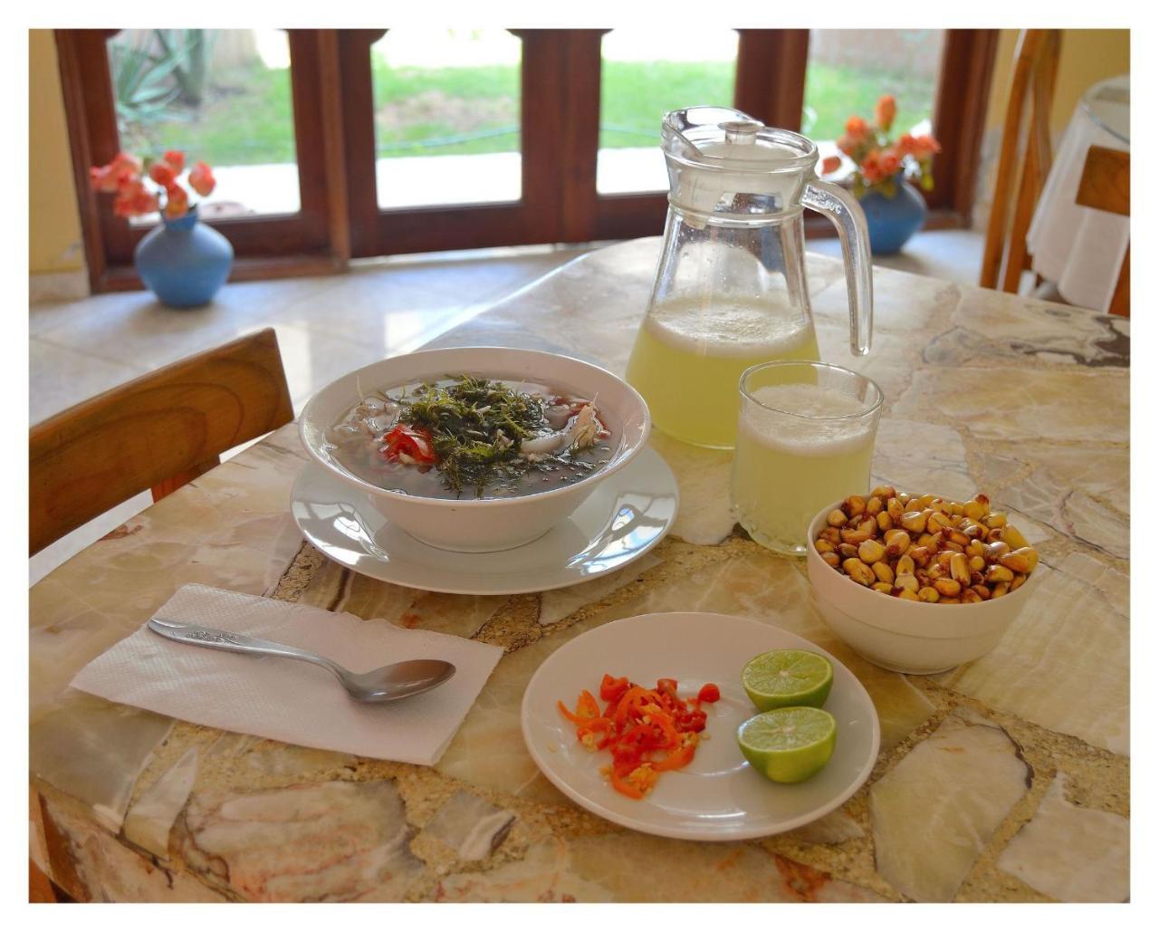 La Casa Blanca Homestay Urbanizacion Buenos Aires