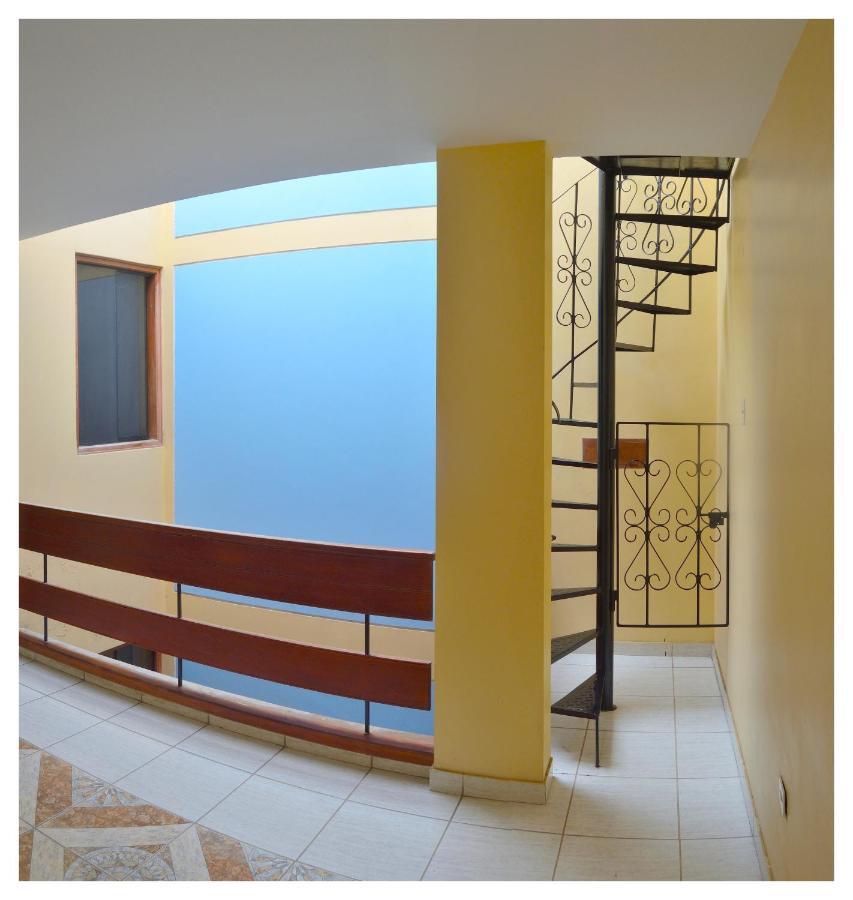 Hospedaje La Casa Blanca Privatunterkunft *